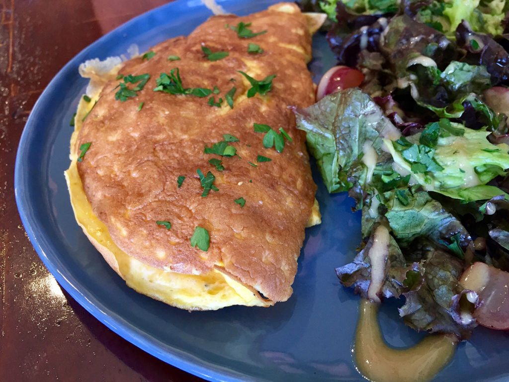 The Omelet at the New Délice Breton in San Juan Capistrano Is <i>Oeuf</i>-ing Good